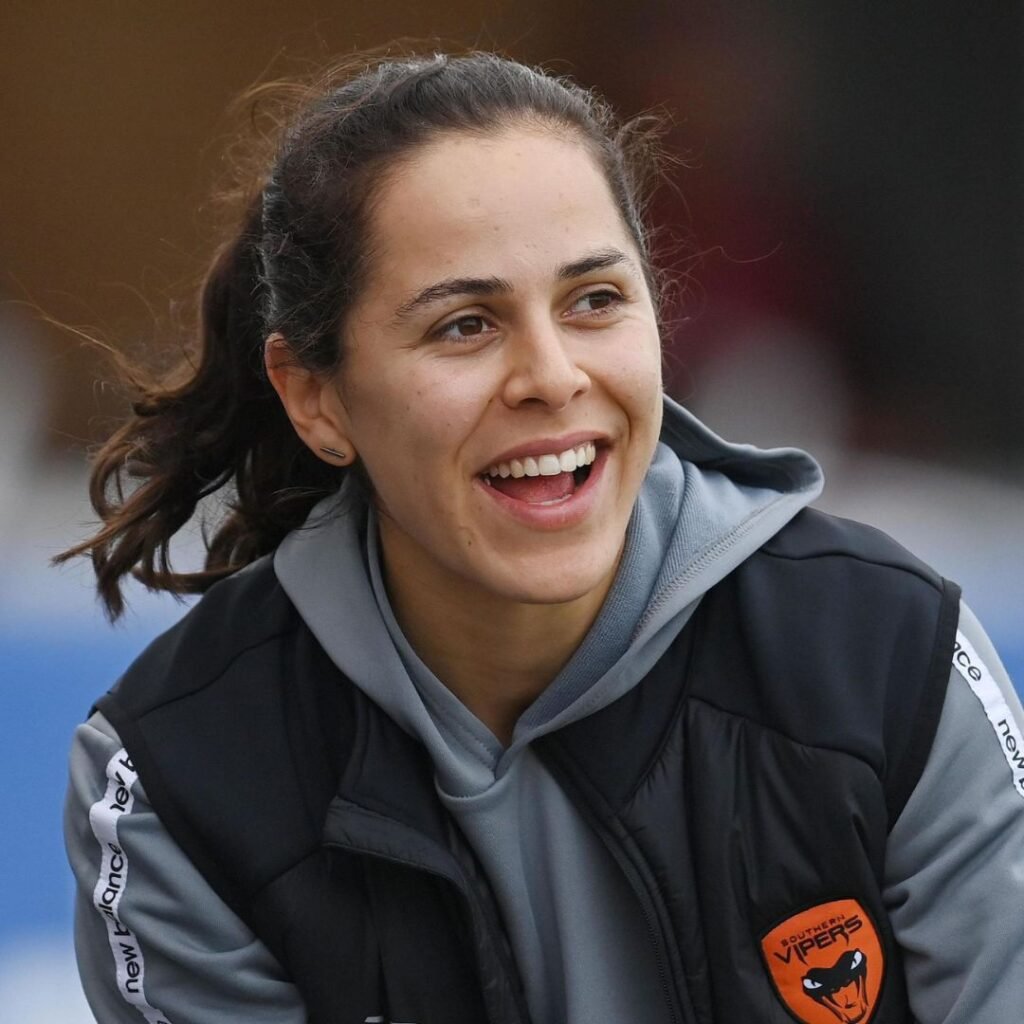Pretty English Women Cricketers Right Now